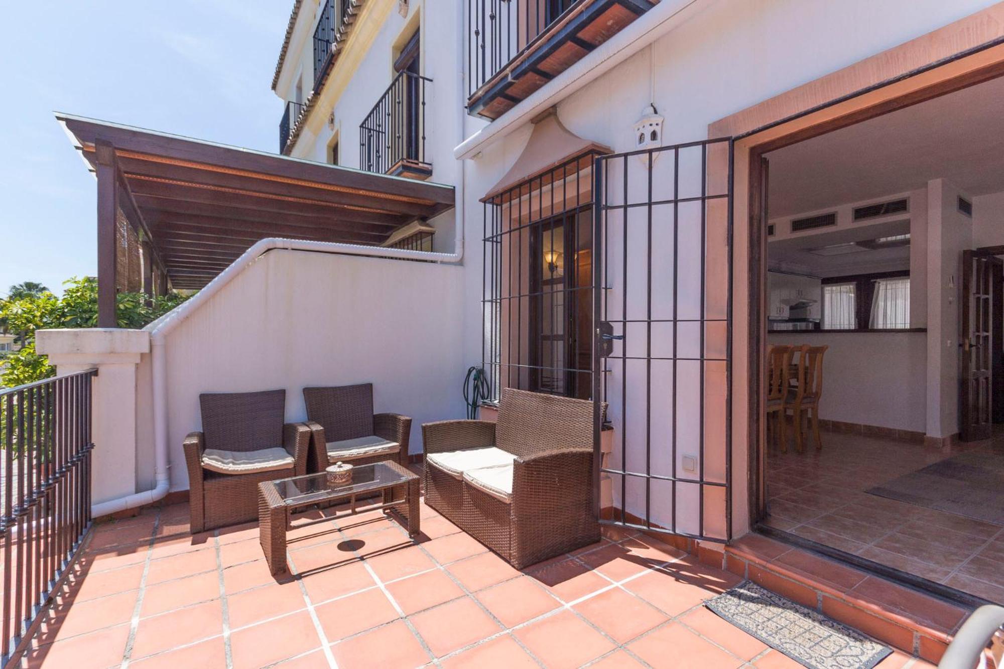 Large Townhouse Golden Mile